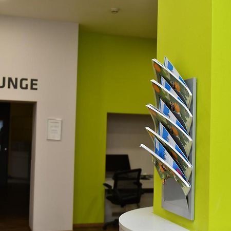 Colour Hotel Франкфурт на Майн Екстериор снимка