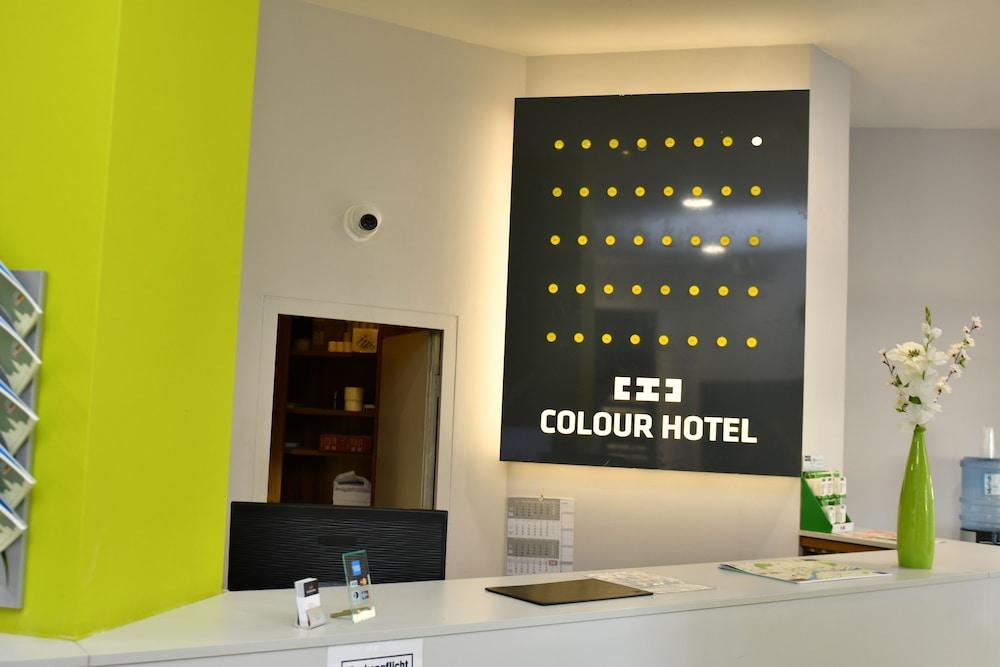Colour Hotel Франкфурт на Майн Екстериор снимка